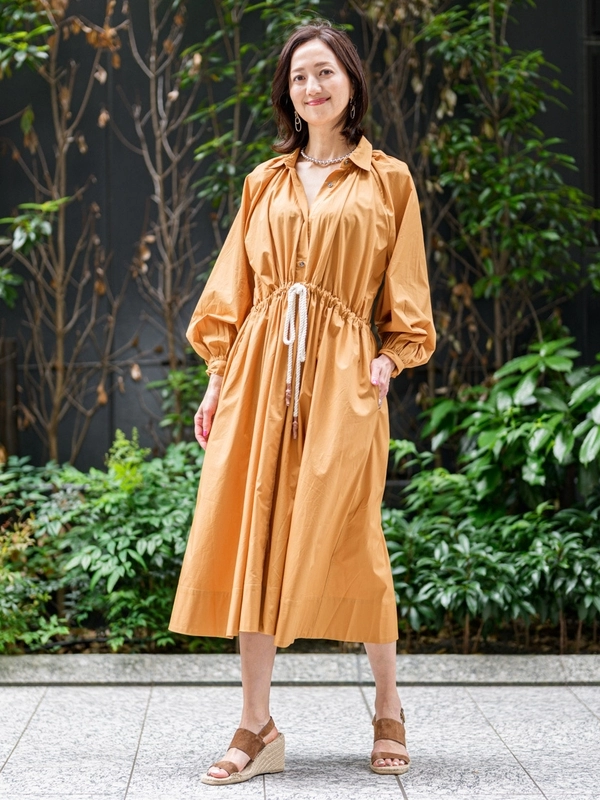 自然体で魅せる、洗練のマスタードカラースタイル | BANANA REPUBLIC